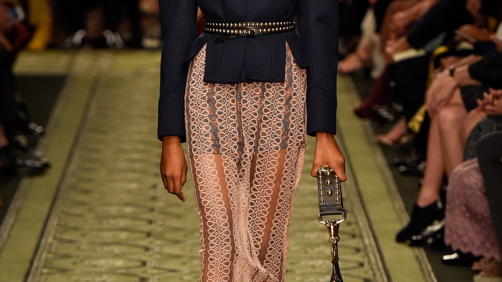 Burberry September 2016 Buy-Now Seasonless Show