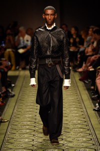Burberry September 2016 Buy-Now Seasonless Show