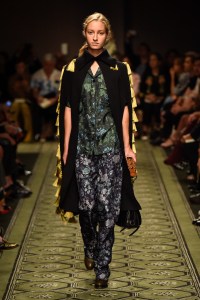 Burberry September 2016 Buy-Now Seasonless Show