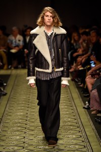 Burberry September 2016 Buy-Now Seasonless Show