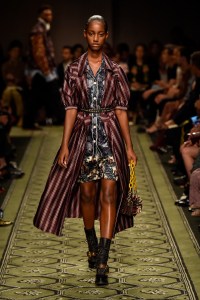 Burberry September 2016 Buy-Now Seasonless Show
