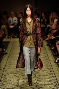 Burberry September 2016 Buy-Now Seasonless Show