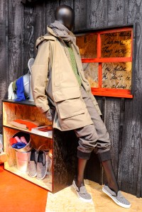 Holland & Holland RTW Spring 2017