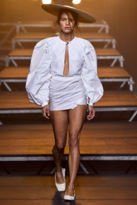 Jacquemus RTW Spring 2017