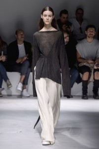 Krizia RTW Spring 2017