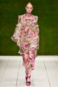 Laura Biagiotti RTW Spring 2017