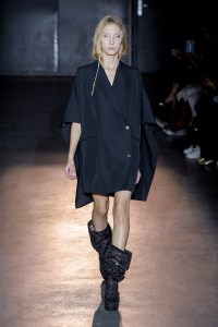 Lutz Huelle RTW Spring 2017