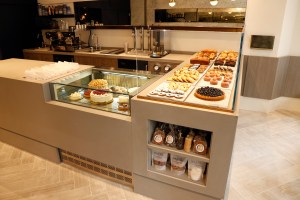 Mah Ze Dahr Bakery