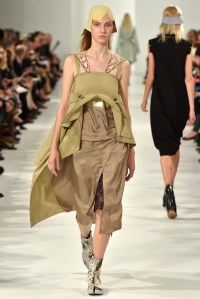 Maison Margiela RTW Spring 2017