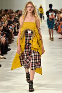 Maison Margiela RTW Spring 2017