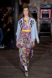 Manish Arora RTW Spring 2017