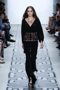 Nicole Miller RTW Spring 2017