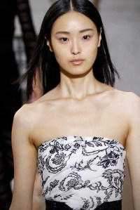 Beauty at Oscar de la Renta RTW Spring 2017