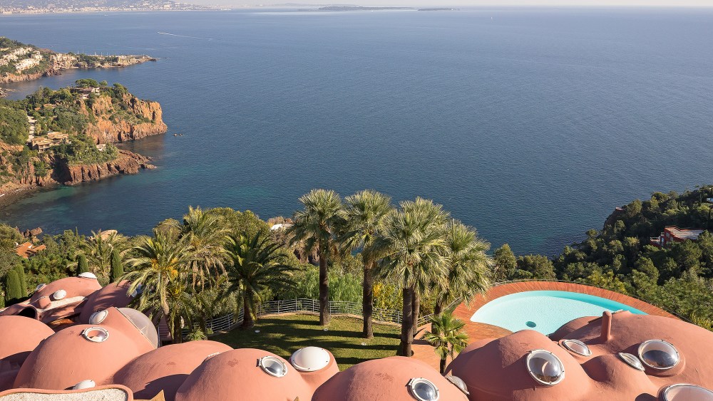 Palais Bulles Cardin