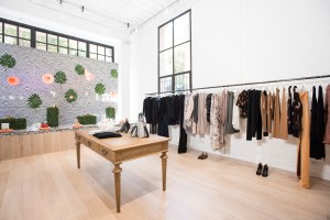 Pia, The Store