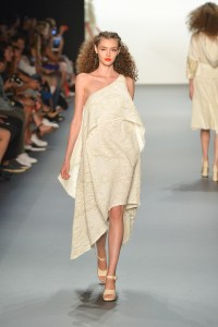 Son Jung Wan RTW Spring 2017