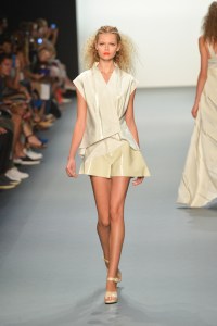 Son Jung Wan RTW Spring 2017