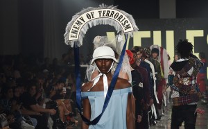V Files Spring 2017 Runway Accessories Photo