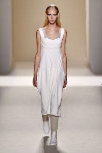 Victoria Beckham RTW Spring 2017