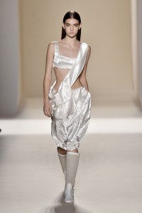 Victoria Beckham RTW Spring 2017