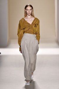 Victoria Beckham RTW Spring 2017
