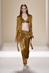 Victoria Beckham RTW Spring 2017