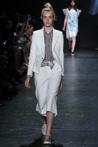 Vivienne Tam RTW Spring 2017