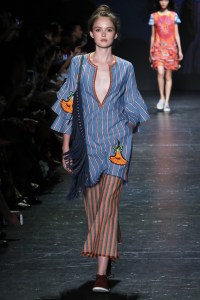 Vivienne Tam RTW Spring 2017