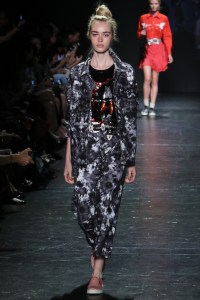 Vivienne Tam RTW Spring 2017