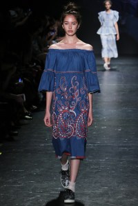 Vivienne Tam RTW Spring 2017