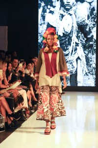 Jajaka by Ivan Gunawan RTW Spring 2017