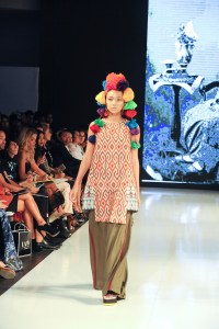 Jajaka by Ivan Gunawan RTW Spring 2017