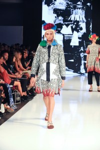 Jajaka by Ivan Gunawan RTW Spring 2017