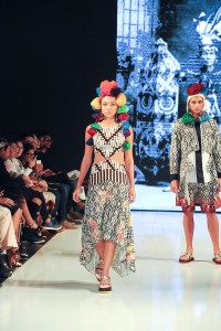 Jajaka by Ivan Gunawan RTW Spring 2017