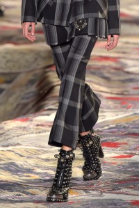 Alexander McQueen RTW Spring 2017