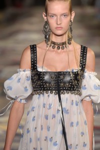 Alexander McQueen RTW Spring 2017