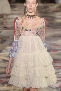 Alexander McQueen RTW Spring 2017