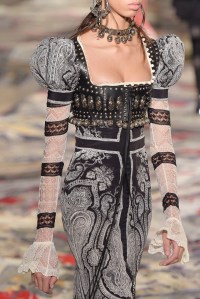 Alexander McQueen RTW Spring 2017
