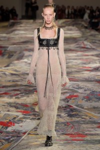 Alexander McQueen RTW Spring 2017