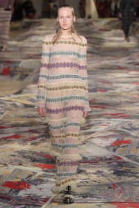 Alexander McQueen RTW Spring 2017