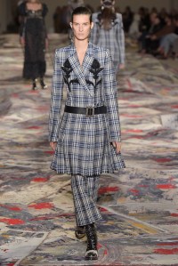 Alexander McQueen RTW Spring 2017