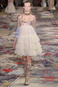Alexander McQueen RTW Spring 2017