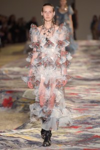 Alexander McQueen RTW Spring 2017