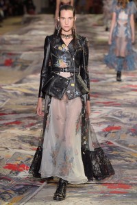 Alexander McQueen RTW Spring 2017