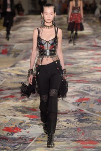 Alexander McQueen RTW Spring 2017