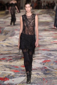 Alexander McQueen RTW Spring 2017