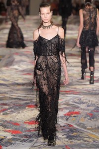 Alexander McQueen RTW Spring 2017
