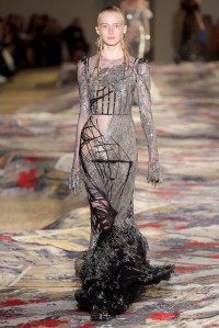 Alexander McQueen RTW Spring 2017
