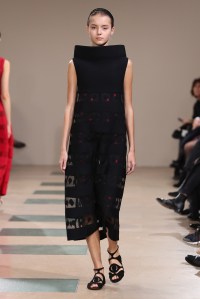 Azzedine Alaïa RTW Spring 2017 Paris