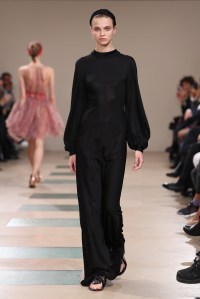 Azzedine Alaïa RTW Spring 2017 Paris